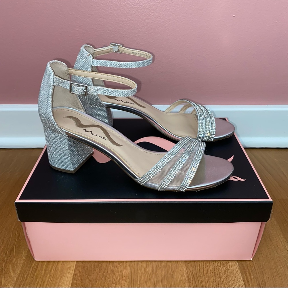 Nina NAGIDA Sandals
